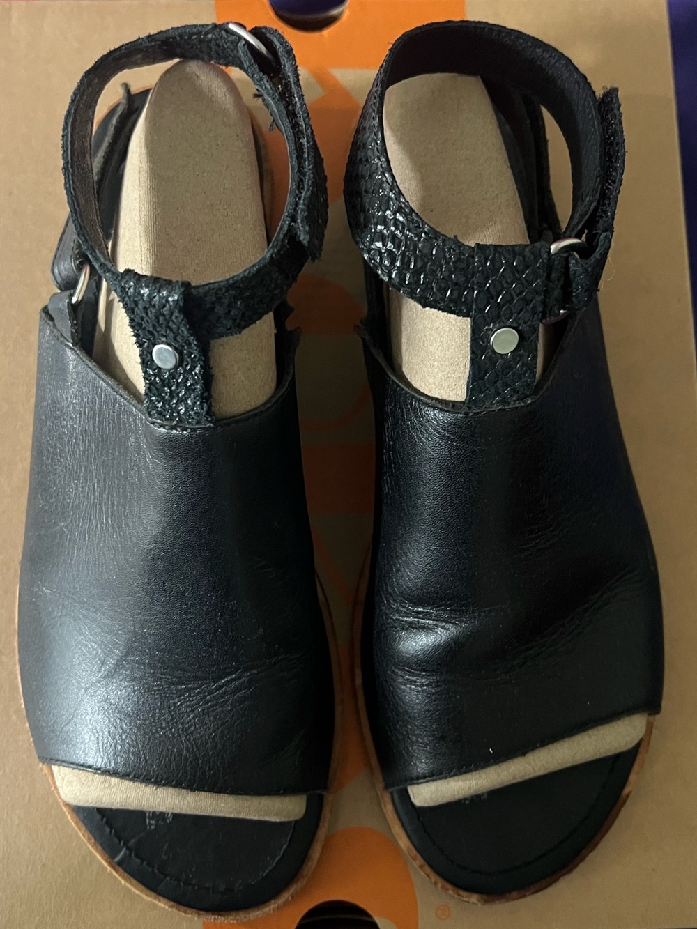 Sorel Black Women's Open-Toe Ankle Strap Sandals
